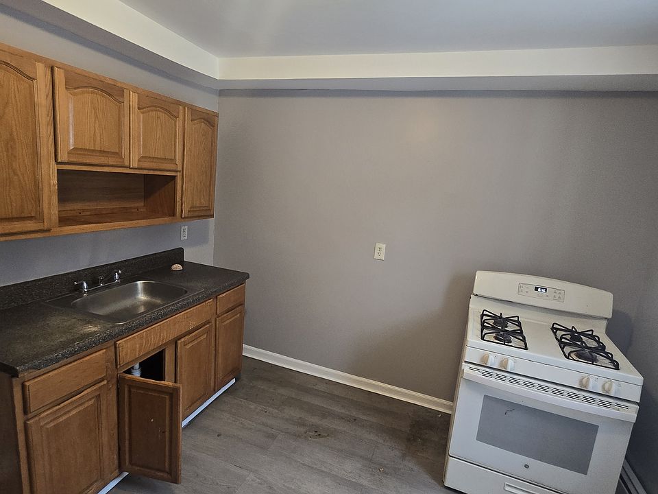 1st image of 182 Central Ave #G1