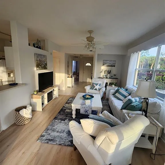 4442 Corso Venetia Blvd #A14 — Photo 41