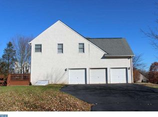 900 Ridgeview Ln, Lower Gwynedd, PA 19002