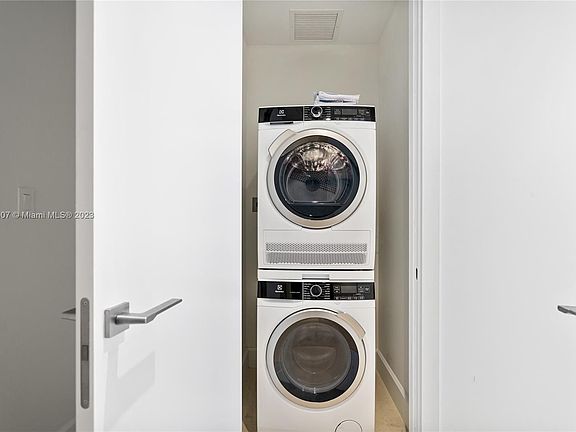 4th image of 700 NE 26th Ter #1406