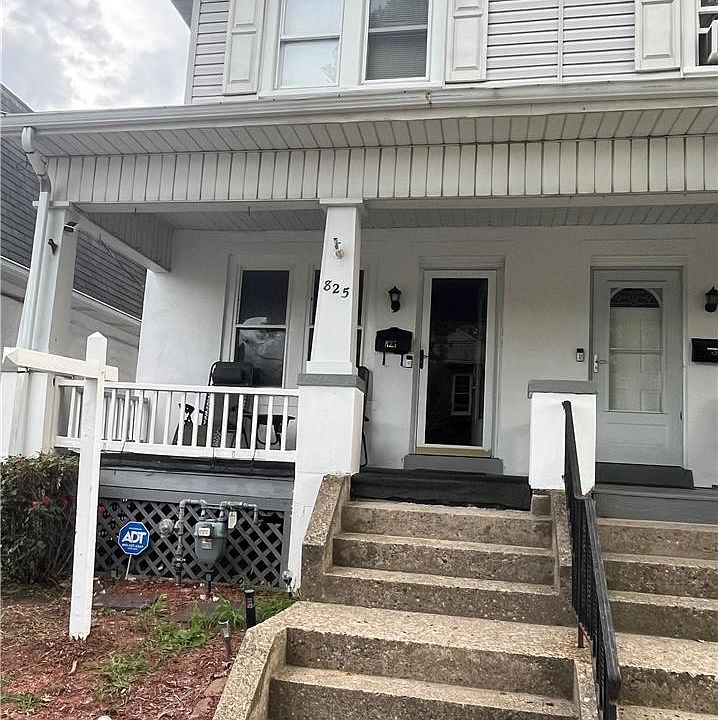 1st image of 825 S 24th St