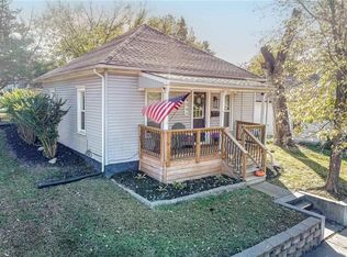 409 N Silver St, Paola, KS 66071
