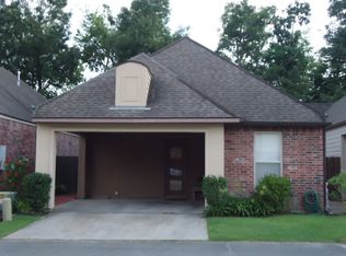 121 Laguna Ln, Lafayette, LA 70508