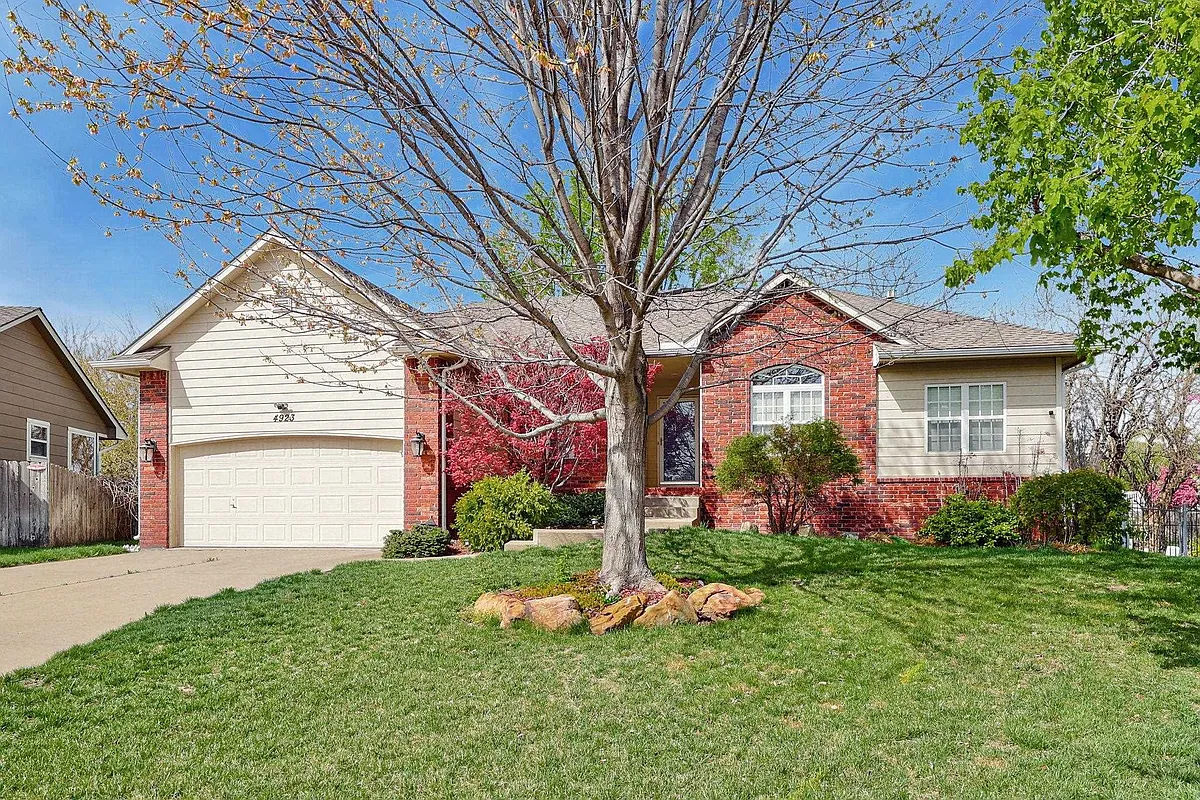 Building Photo - 4923 Farmstead Ct
