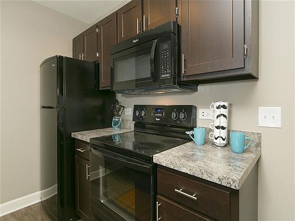 2nd image of 245 N Oakhurst Dr #921