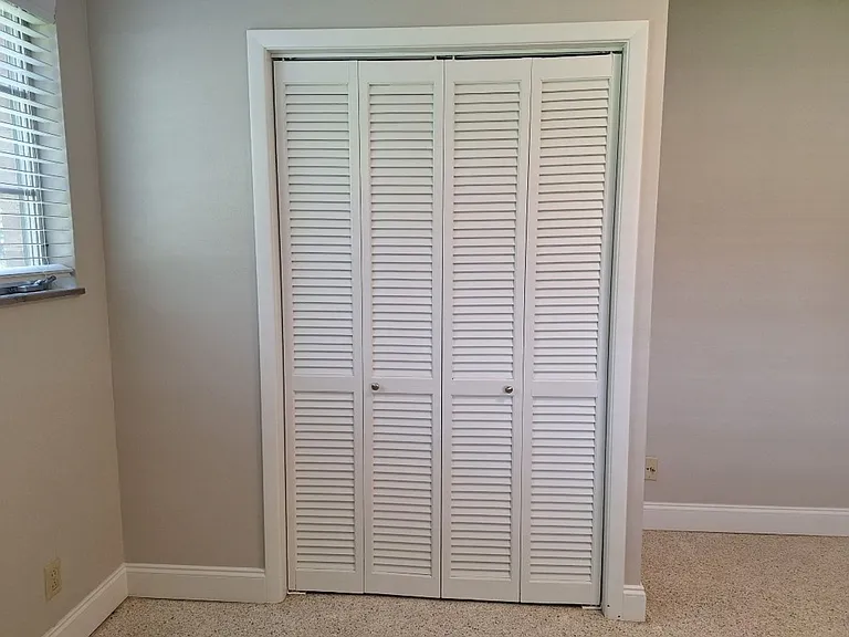 6826 Dorchester Dr — Photo 29