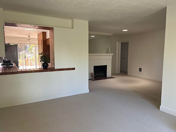 4th image of 3930 Foothill Rd