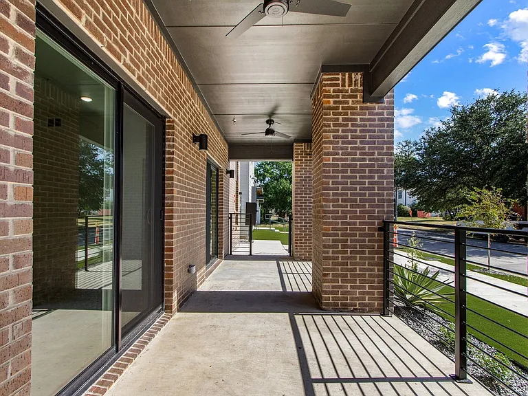 3141 Waits Ave — Photo 7