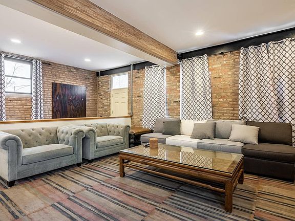 2nd image of 1758 W Wellington Ave #1