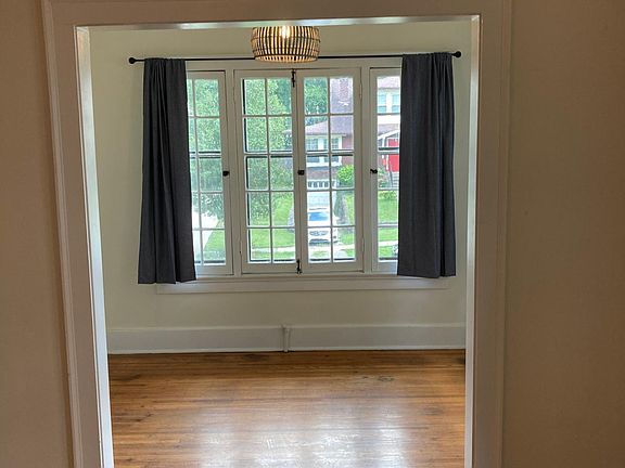 2nd image of 2161 Eastview Ave #3