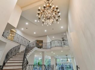 15 W Shady Ln #B, Houston, TX 77063