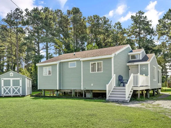5190 Pine Tree Way, Chincoteague, VA 23336