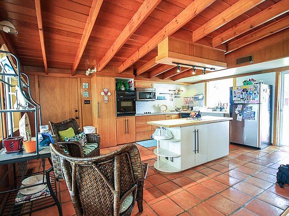 Dining/Kitchen