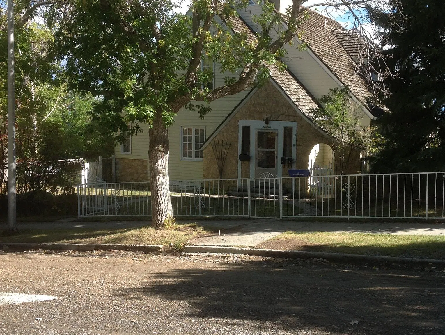 19 Harrison Ave — Photo 3
