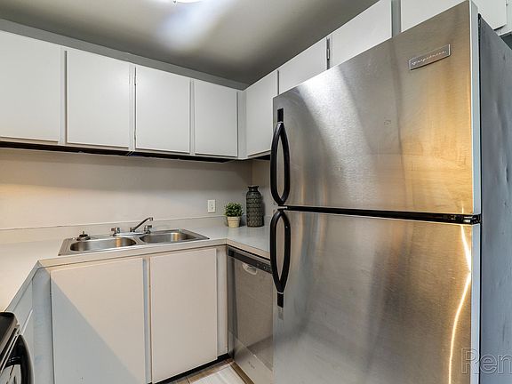 5th image of 1151 Colorado Blvd APT 204