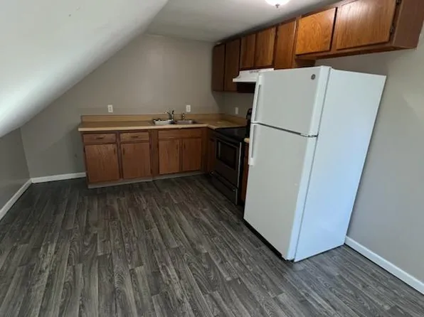 2516 S 4th St APT 4, Leavenworth, KS 66048