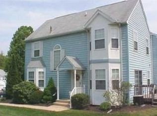 630 Woodgate Ln, Upper Chichester, PA 19014