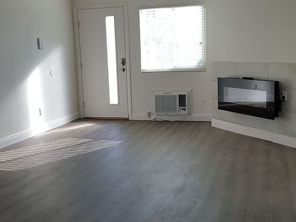 3rd image of 4735 Bancroft St APT 05