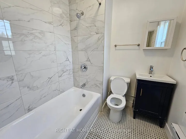 1316A King St W #2 — Photo 13
