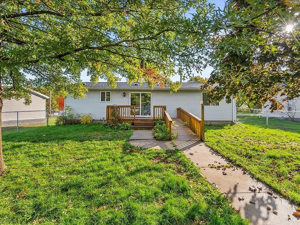 1749 N Raymond Rd, Dewar, IA 50623 Zillow