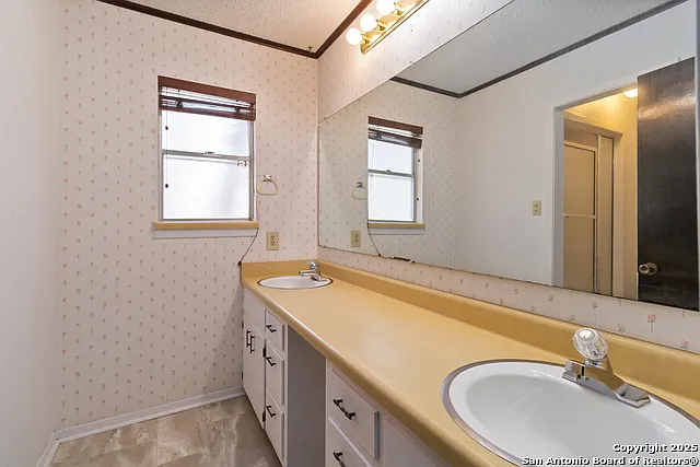 2676 Woodcrest Dr — Photo 14