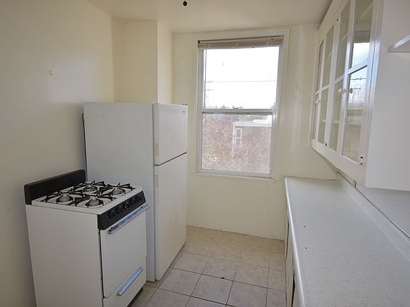 2nd image of 100 N 39th St APT 6