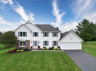 4 Silver Fox Dr, Fairport, NY 14450