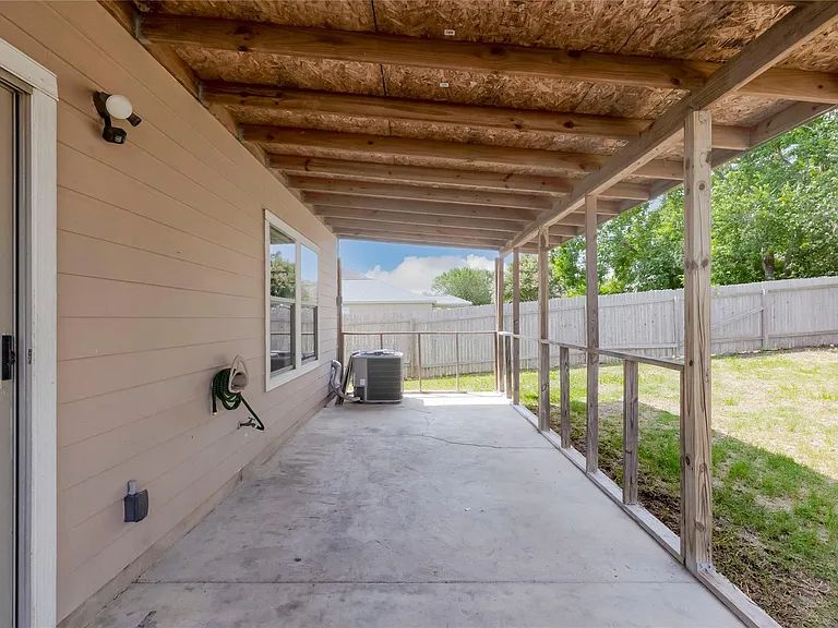 191 Beech Dr — Photo 35