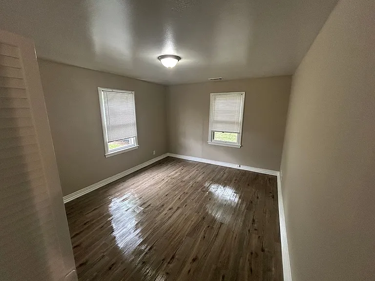 3206 Brook Manor Ave NW — Photo 2