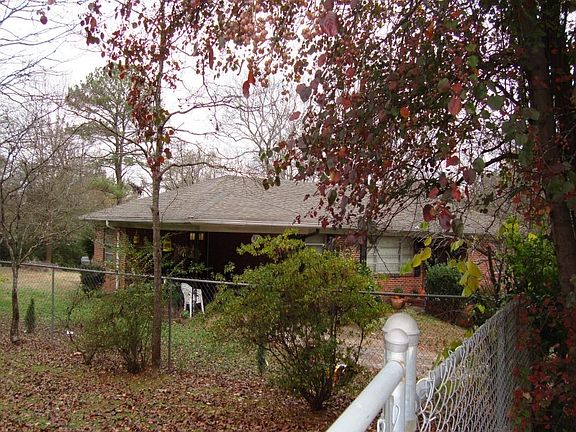 3rd image of 820 Martinwood Ln