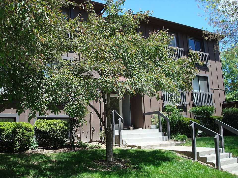 2 Bedroom Condo