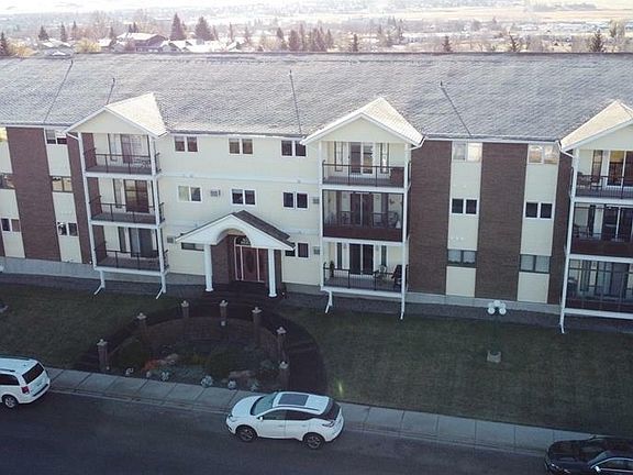 2nd image of 453 Walsh Trl #207