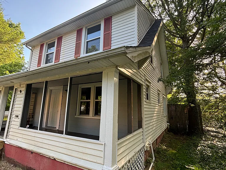 632 Grace Ave — Photo 12