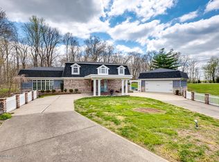 1097 Castlerock Dr, Shepherdsville, KY 40165