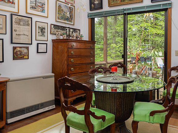 3rd image of 841 Cove Drive