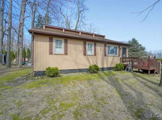 1866 Dawson Dr, Adrian, MI 49221