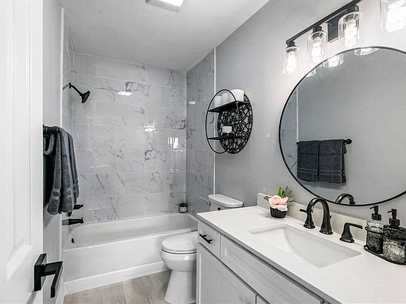 5th image of 1244 Harbor Dr Unit 114