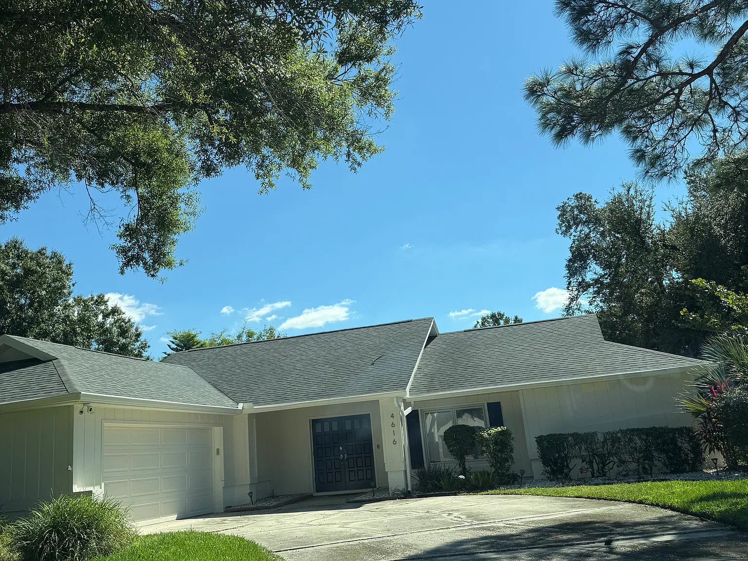 4 bed, 2023 sqft, $4,500 — Photo 1