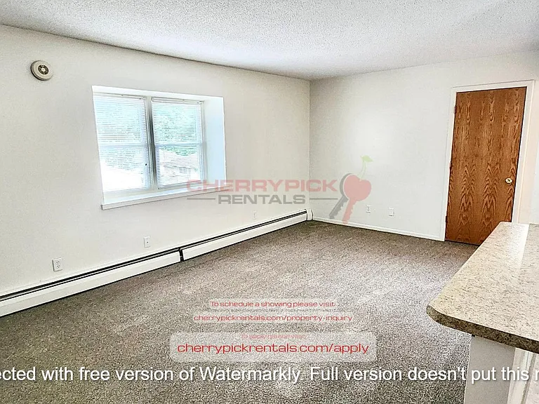 2534 Avenue A #11 — Photo 6