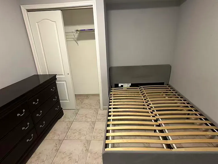 55 Perona Ln #BASEMENT — Photo 4