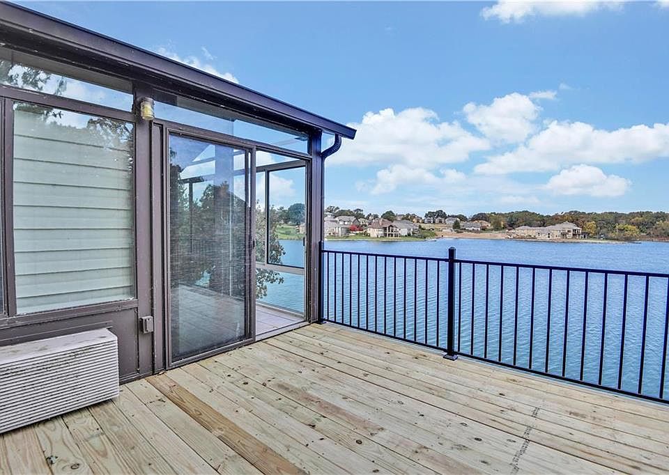 4716 Canaan Lake Cir, Kansas City, KS 66109 Zillow