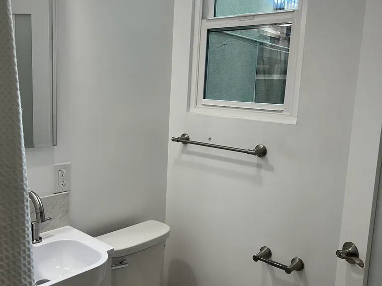 4915 E Ocean Blvd #6 — Photo 6