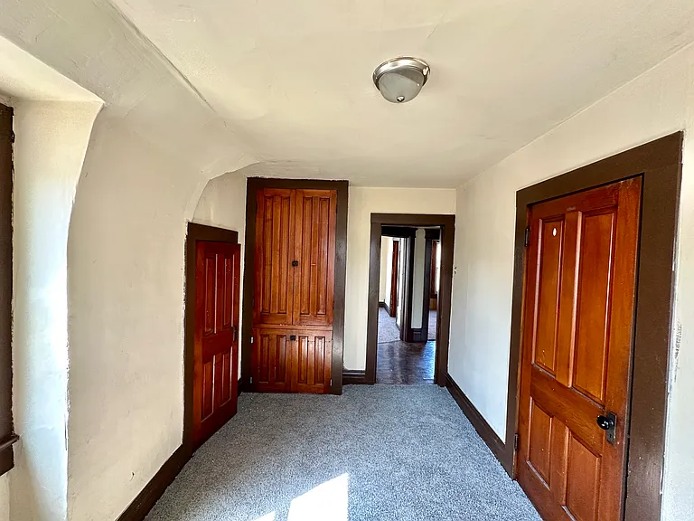 413 Bartram Ave — Photo 6