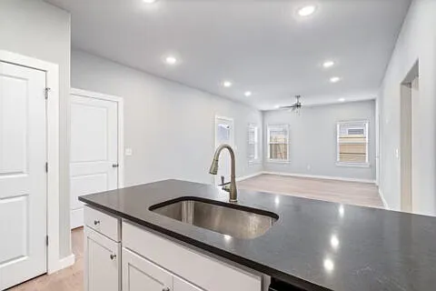 264 N Hunter St #1 — Photo 3