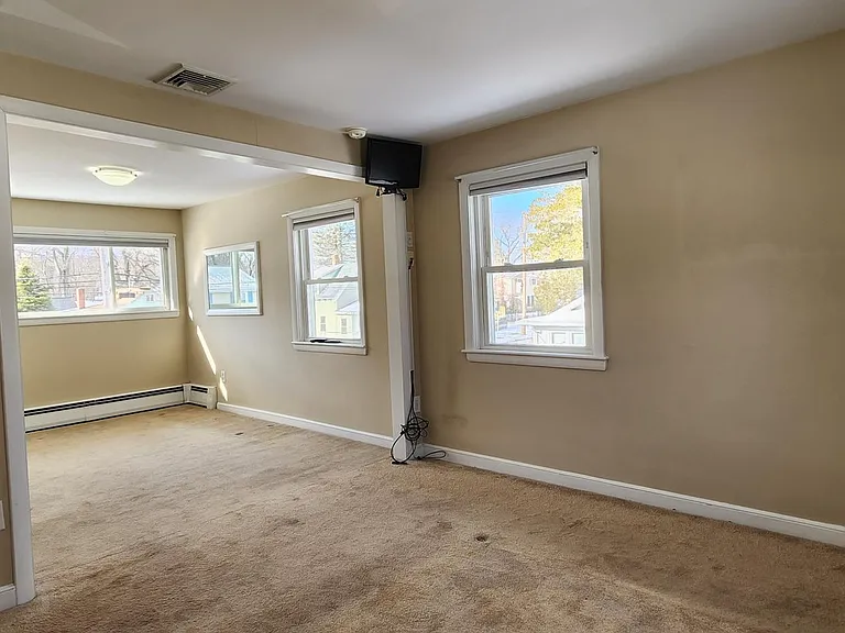 7 Libby Ave — Photo 5