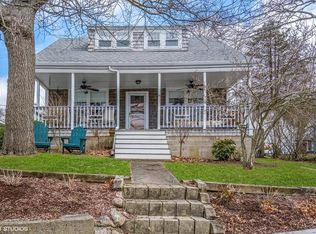 16 Gray St, Buzzards Bay, MA 02532