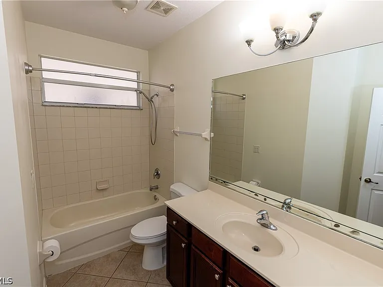 17007 Tremont St — Photo 27