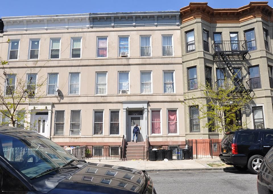 1st image of 393 Chauncey St APT 2L