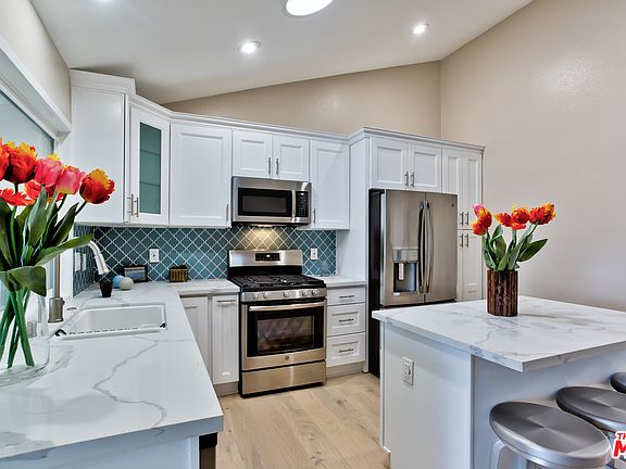 3rd image of 5512 Gladehollow Ct