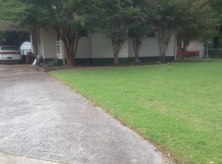 4301 Cloverdale Dr NW, Huntsville, AL 35805